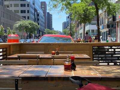 Sammi & Soupe Dumpling