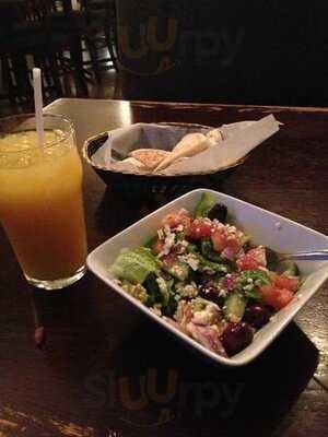 Manie's Pizzeria & Greek Cuisine