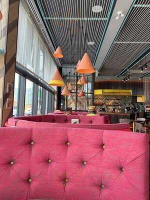 Nando's Oliver Square