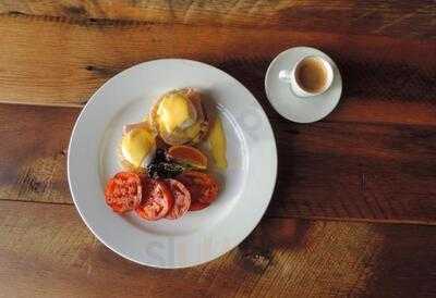 East75 Restaurant And Lounge