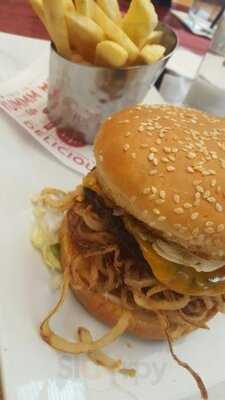 Red Robin Gourmet Burgers