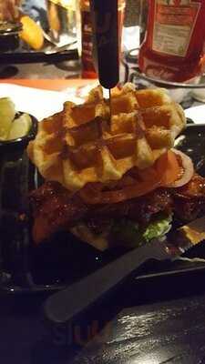 Red Robin Gourmet Burgers