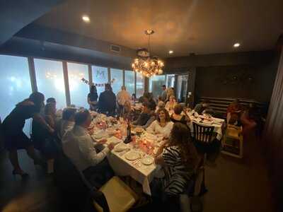 Mezzo Ristorante & Lounge