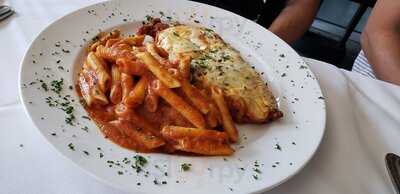 Mezzo Ristorante & Lounge