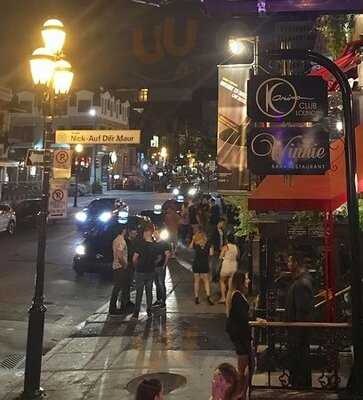 Sir Winston Churchill Pub Complex