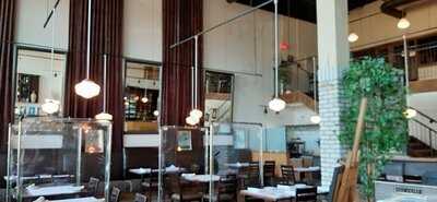 Le Tire-bouchon Bistro Parisien