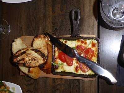 Barra Fion Tapas & Barrel