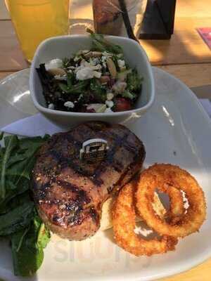 Hudsons Canadian Tap House