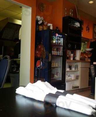 Passek's Classics Restaurant & Bakery