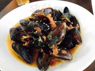 On The Lam Restaurant