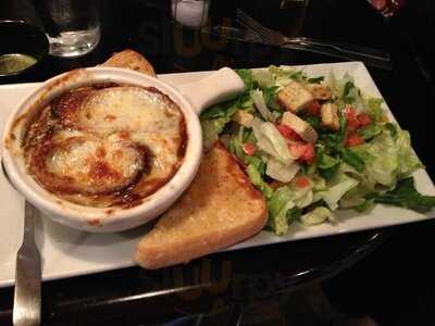 Red Robin Restaurant