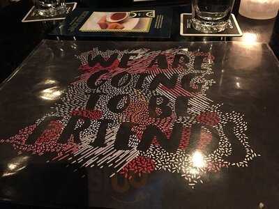 Earl's Restaurant & Lounge