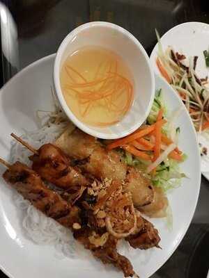 Broken Rice Restaurant