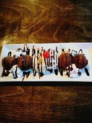 Treehouse Bar & Grill