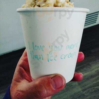 Scoopz Ice Cream Parlour