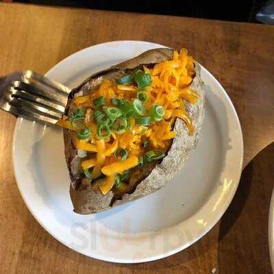 Baton Rouge Grillhouse & Bar