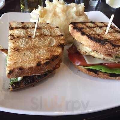 Madisons Restaurant & Bar