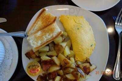 Chez Meme Baguette Bistro