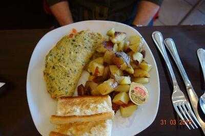 Chez Meme Baguette Bistro