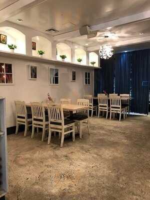 Colossus Greek Taverna