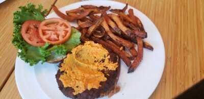 Drift Sidewalk Cafe & Vista Lounge