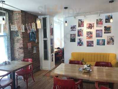 Hinnawi Bros Bagel & Cafe