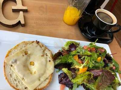 Hinnawi Bros Bagel & Cafe