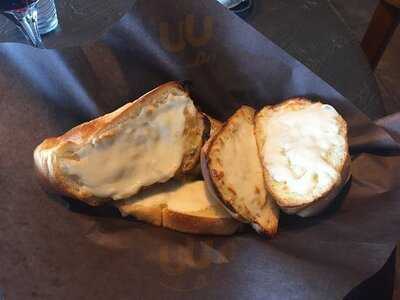 Zucca's Ristorante And Pizzeria