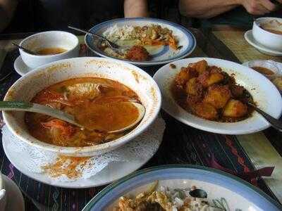 Golden Pagoda Restaurant