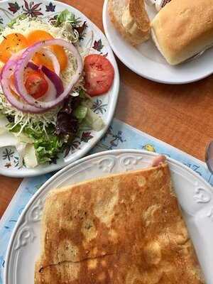 Au Petit Coin Breton Ltee