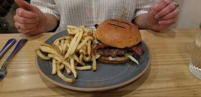 Purlieu Modern Bistro