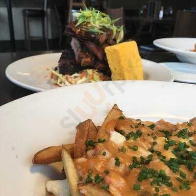 Stoneface Dolly's Riverside South