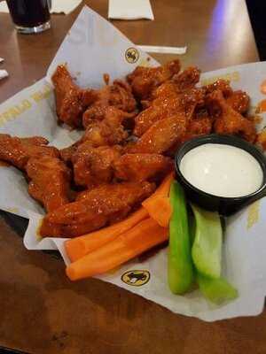 Buffalo Wild Wings Grill And Bar