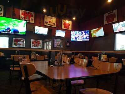Buffalo Wild Wings Grill And Bar