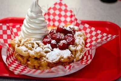 Kiki's Funnel Cakes