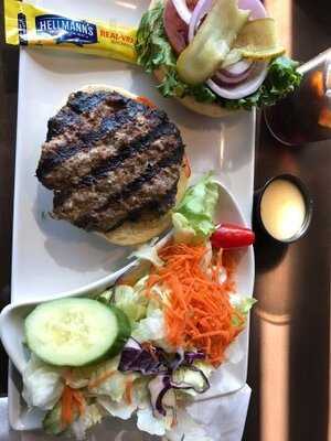 Jose's Bar And Grill