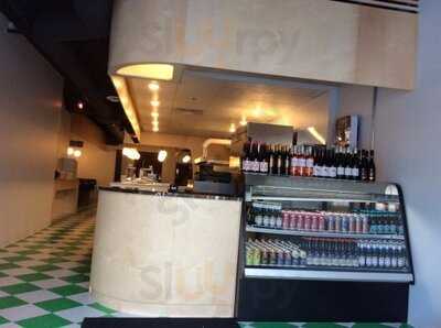 Super Deluxe Pizzeria