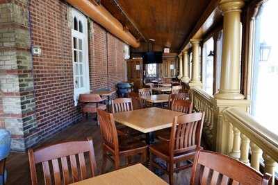 Liverpool John's Pub & Restaurant