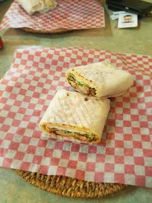 Mazaj Shawarma And Juice Ba