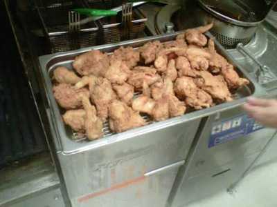 Broaster's Crispy Fried Chicken