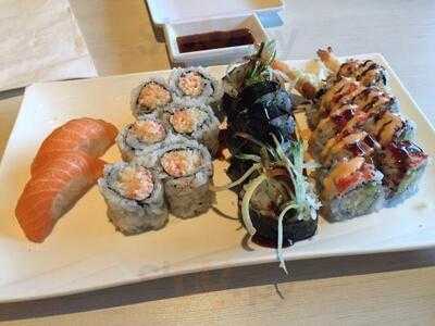 Dragon Rolls Japanese Thai