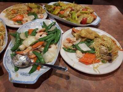 Moon Wok Chinese Restaurant