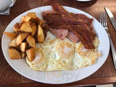 Happy All Day Breakfast & Lunch