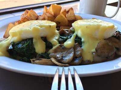 Happy All Day Breakfast & Lunch