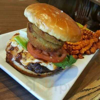 Broadway Bar & Grill