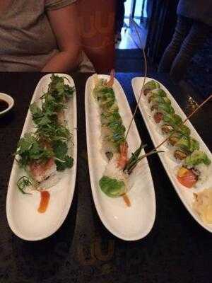 Globefish Sushi & Izakaya