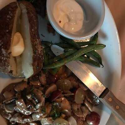 Capone's Grill & Pasta Shop