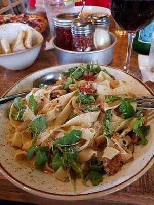 Industria Pizzeria + Bar