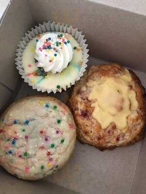 Sugared And Spiced Baked Goods