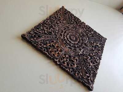 Bahn Thai Restaurant